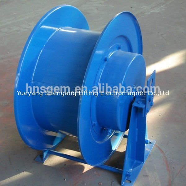 Outdoor Spring Loaded Cable Reel System Metal Structure High Strength